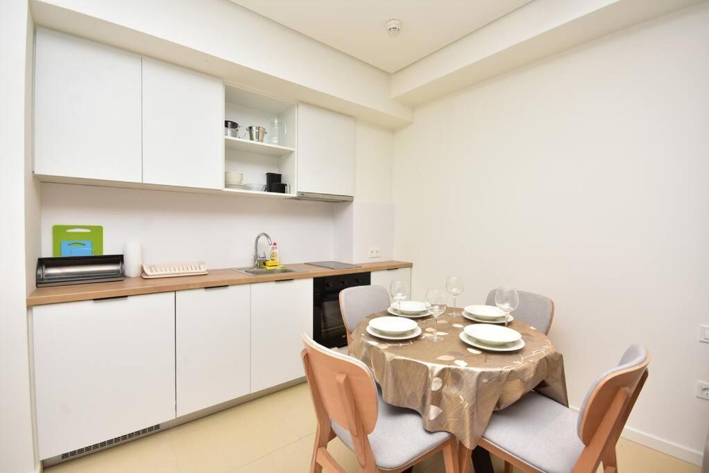 Brand New ! Seaside Apt With Poolview & Parking Μπούντβα Εξωτερικό φωτογραφία